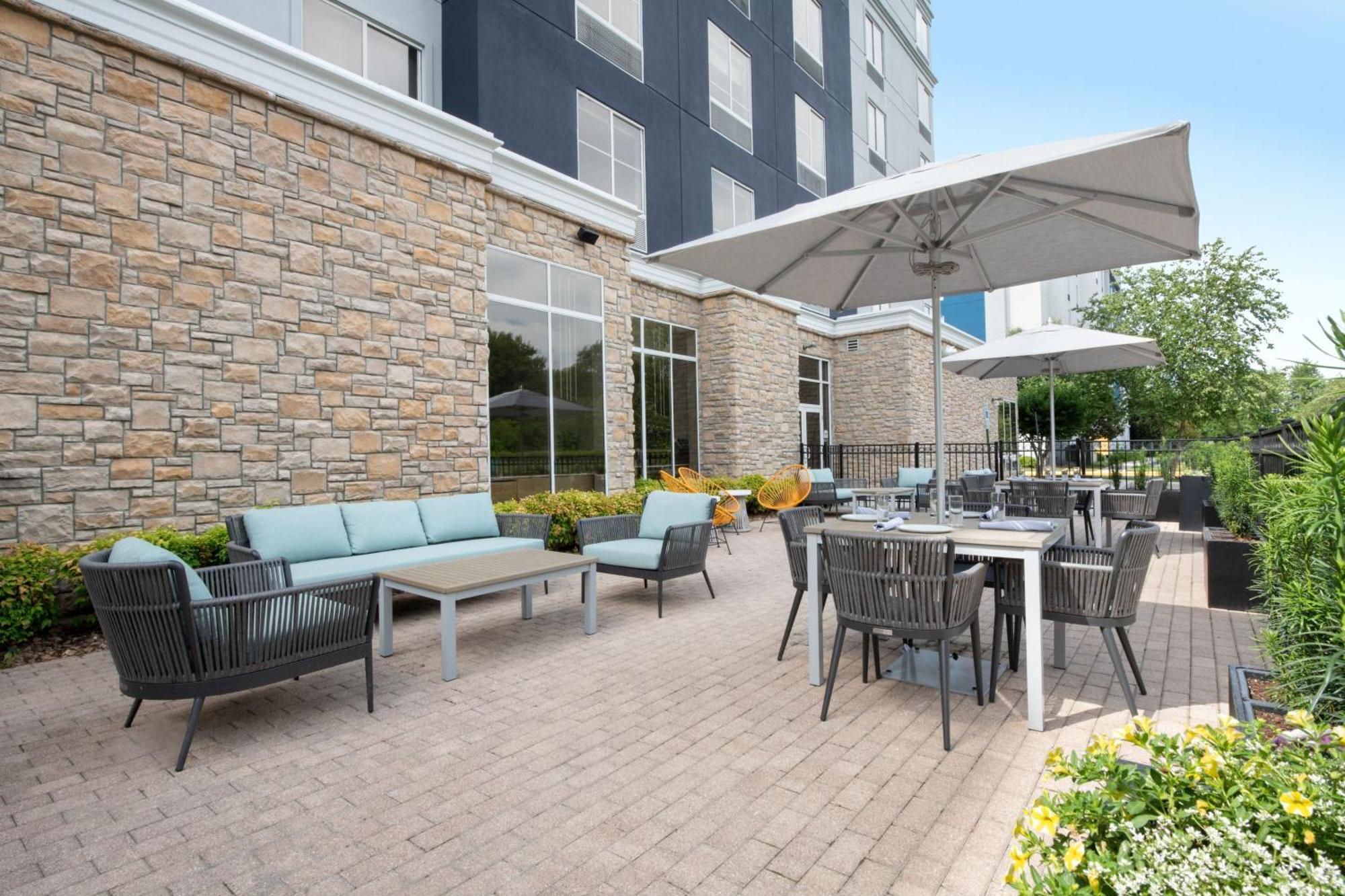 Delta Hotels By Marriott Colonial Heights Exterior photo