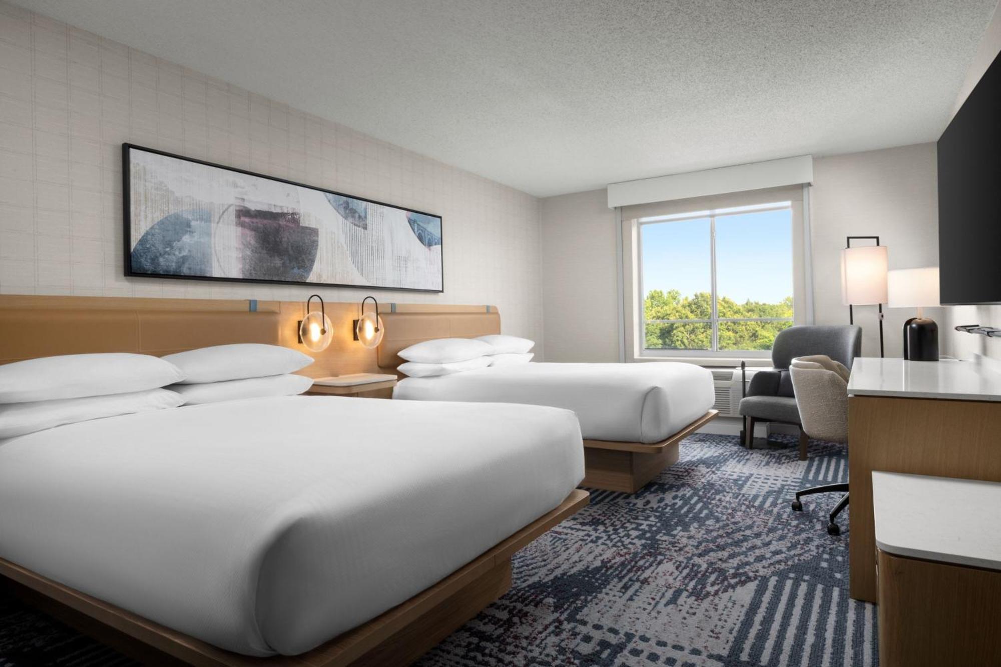 Delta Hotels By Marriott Colonial Heights Exterior photo